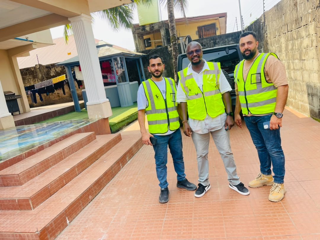 Eagle Designs interior and exterior design Expert workers